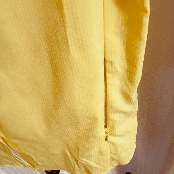 Columbia short-sleeved, vented golf shirt size S/P EUC - Picture 3 of 5